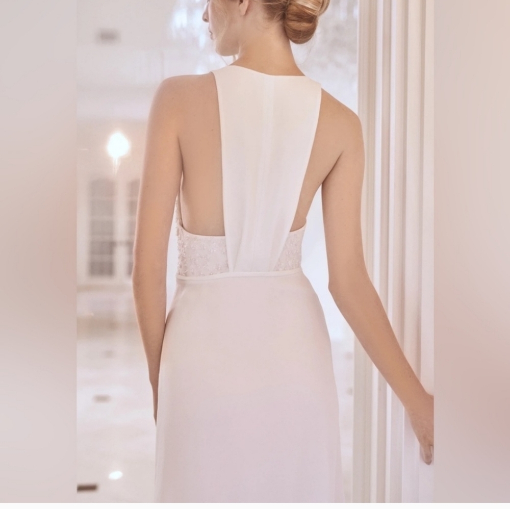 Sachin & Babi "Gabriella" Embellished Plunge V-Neck Crepe Bridal Gown Size 0 - Picture 3 of 16